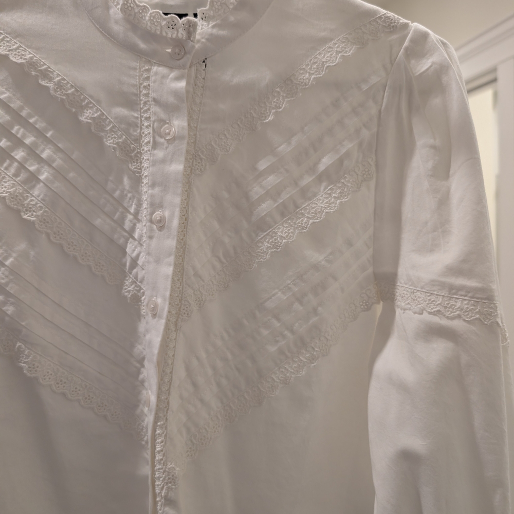 EUC ICONE Women's White XS Blouse🤍 - Picture 4 of 4